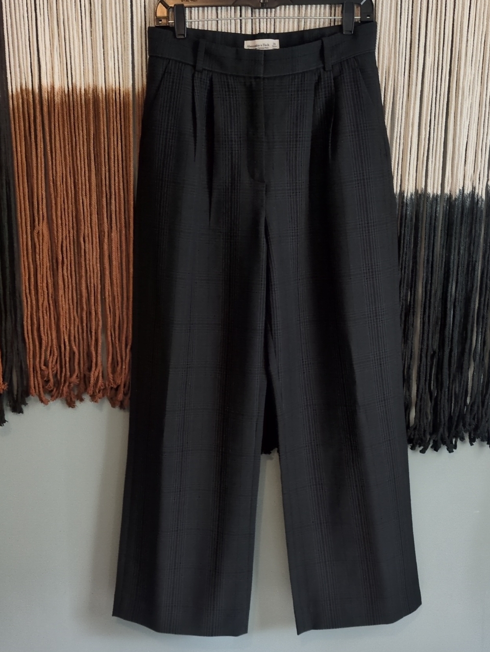 Abercrombie & Fitch Black Plaid Sloane Wide-Leg Plaid Trousers 29